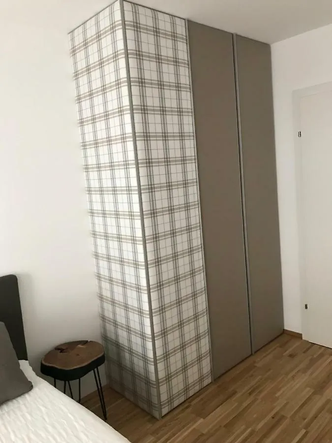 Vienna Hauptbanhof And Belvedere Two Bedroom Apartment
