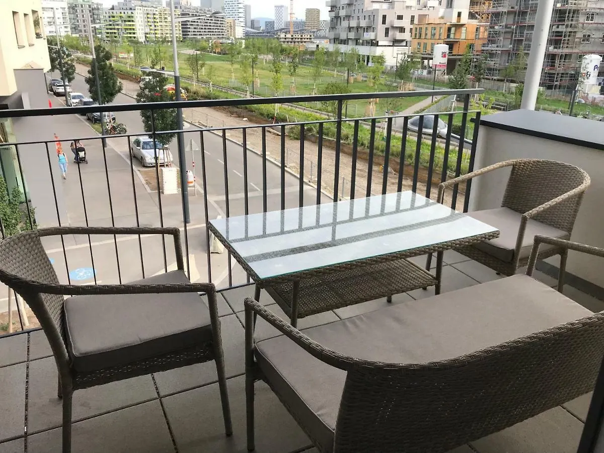 Vienna Hauptbanhof And Belvedere Two Bedroom Apartment